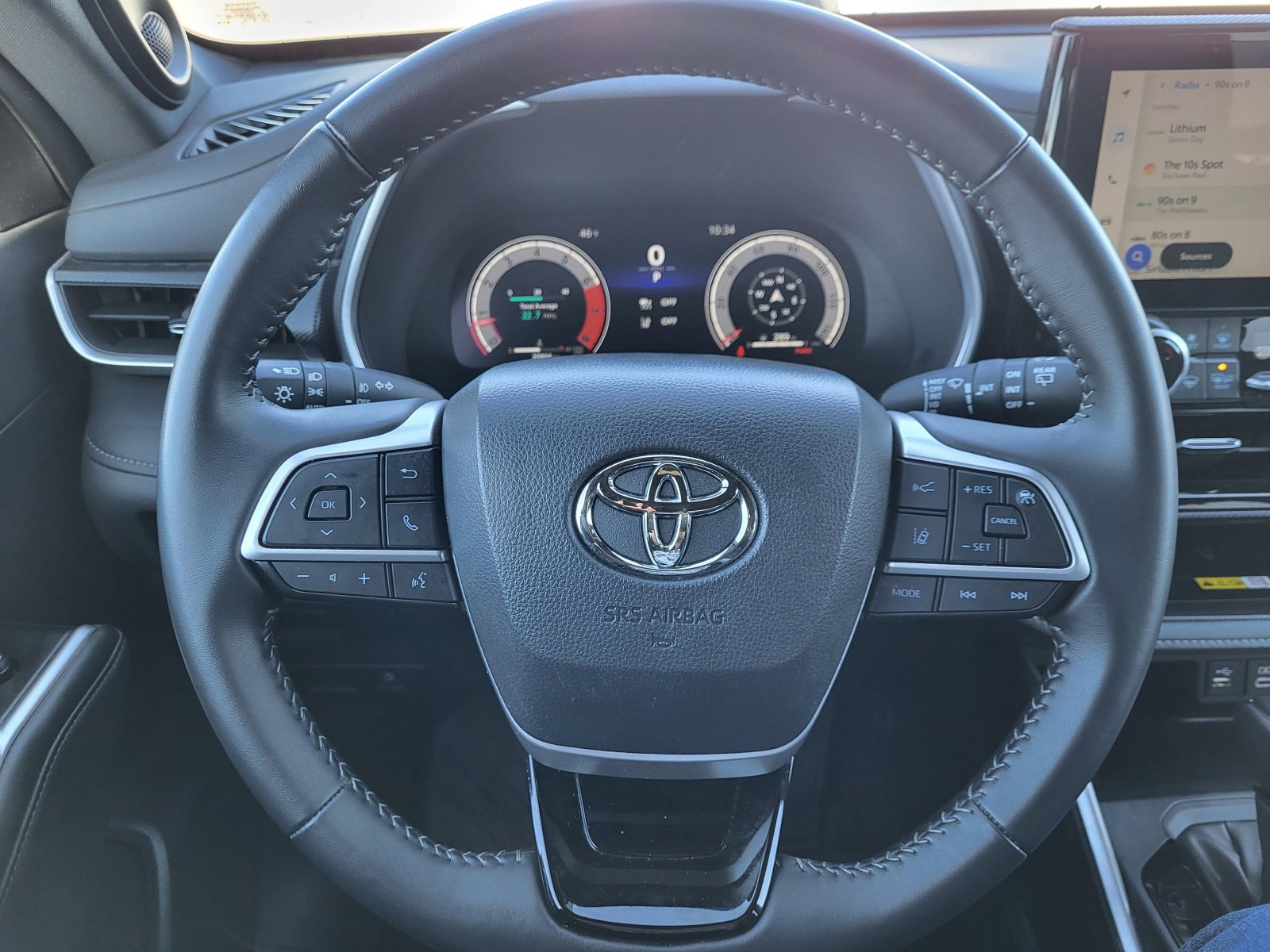 Certified 2025 Toyota Highlander XSE image 9