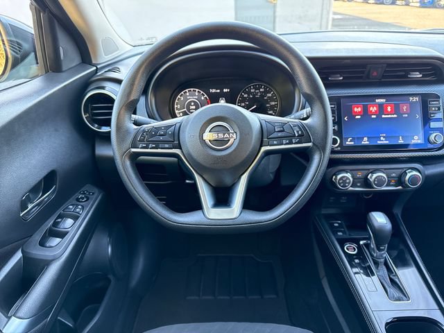New 2023 Nissan Kicks SV FWD image 18