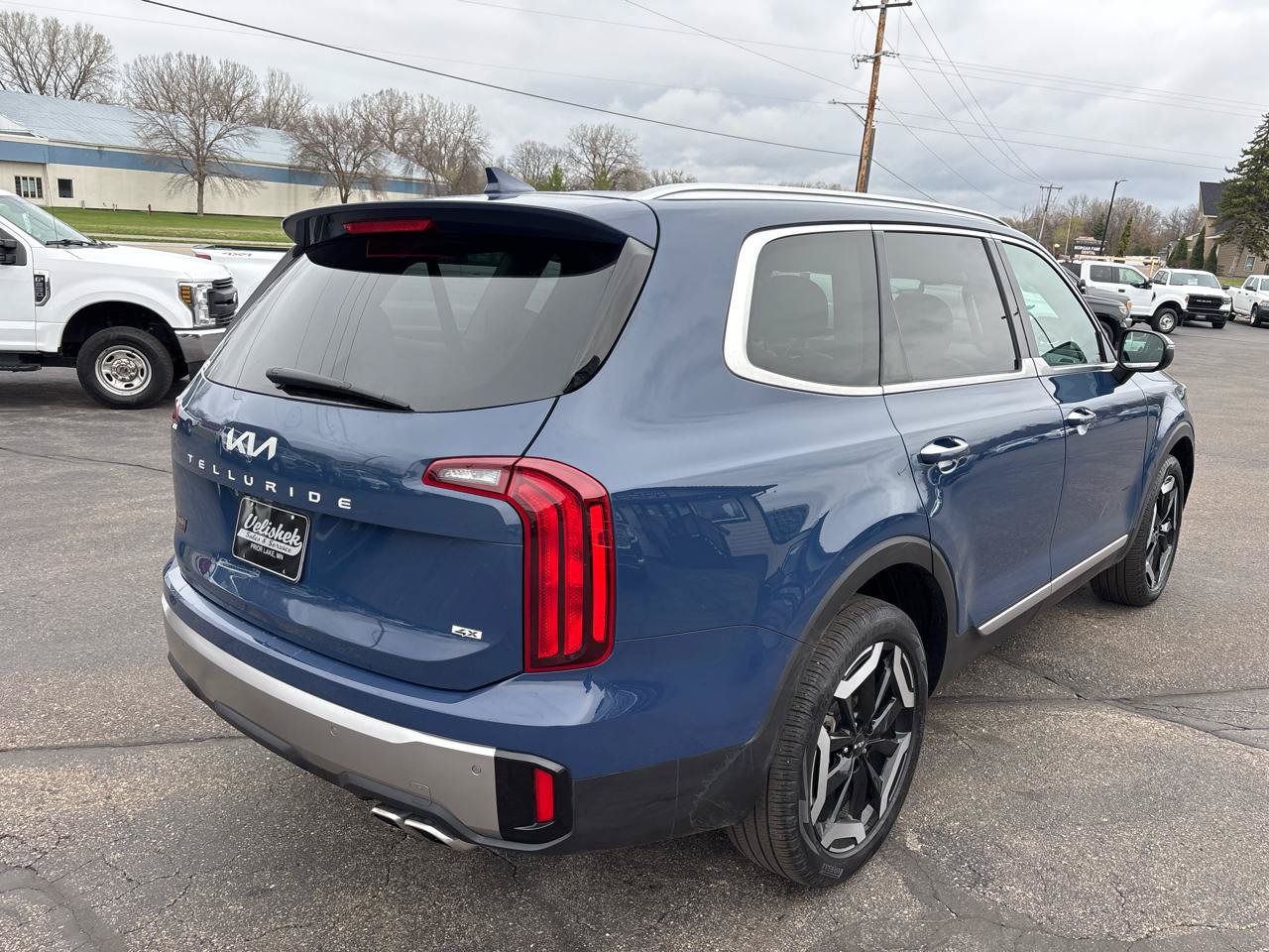Used 2025 Kia Telluride S AWD/4WD image 3