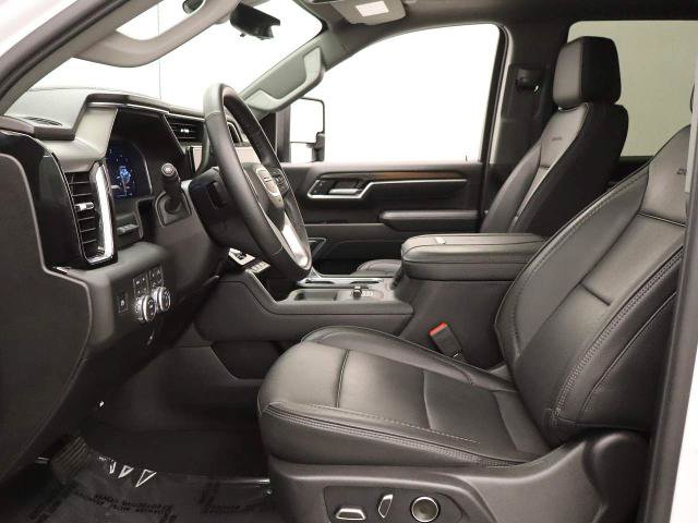 Used 2026 GMC Sierra 3500 Denali w/ Denali Reserve Package AWD/4WD image 14