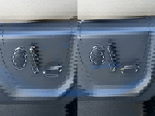 Used 2024 Ford Expedition Limited image 32