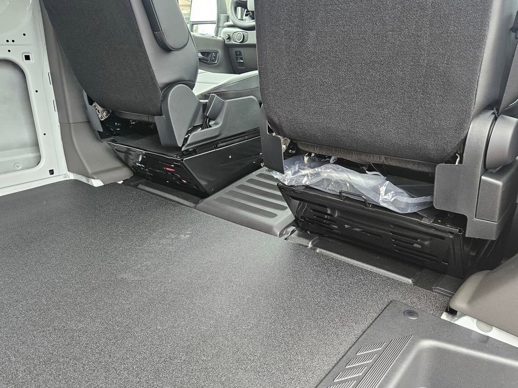 New 2025 Ford Transit 150 Low Roof image 30