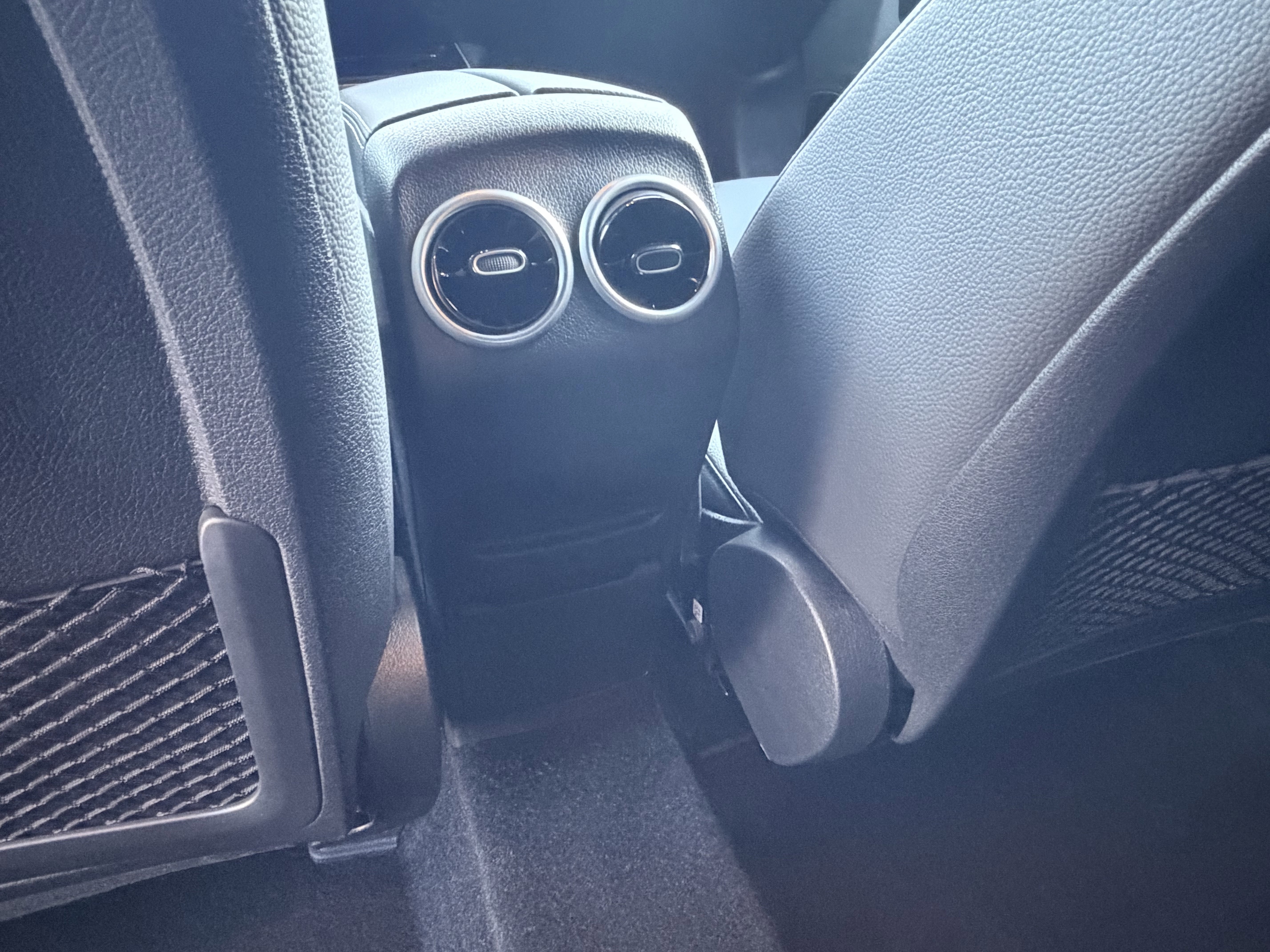 Certified 2025 Mercedes-Benz GLB 250 4MATIC image 26