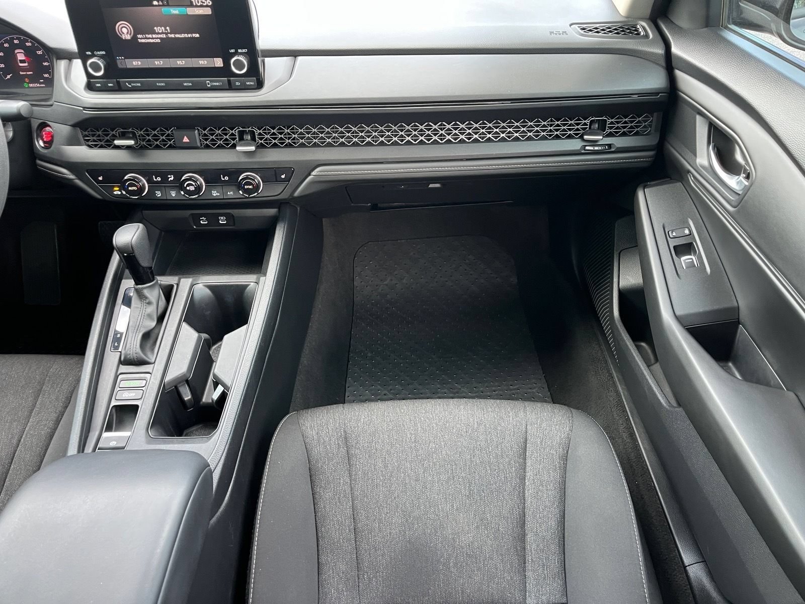 Used 2023 Honda Accord EX image 15