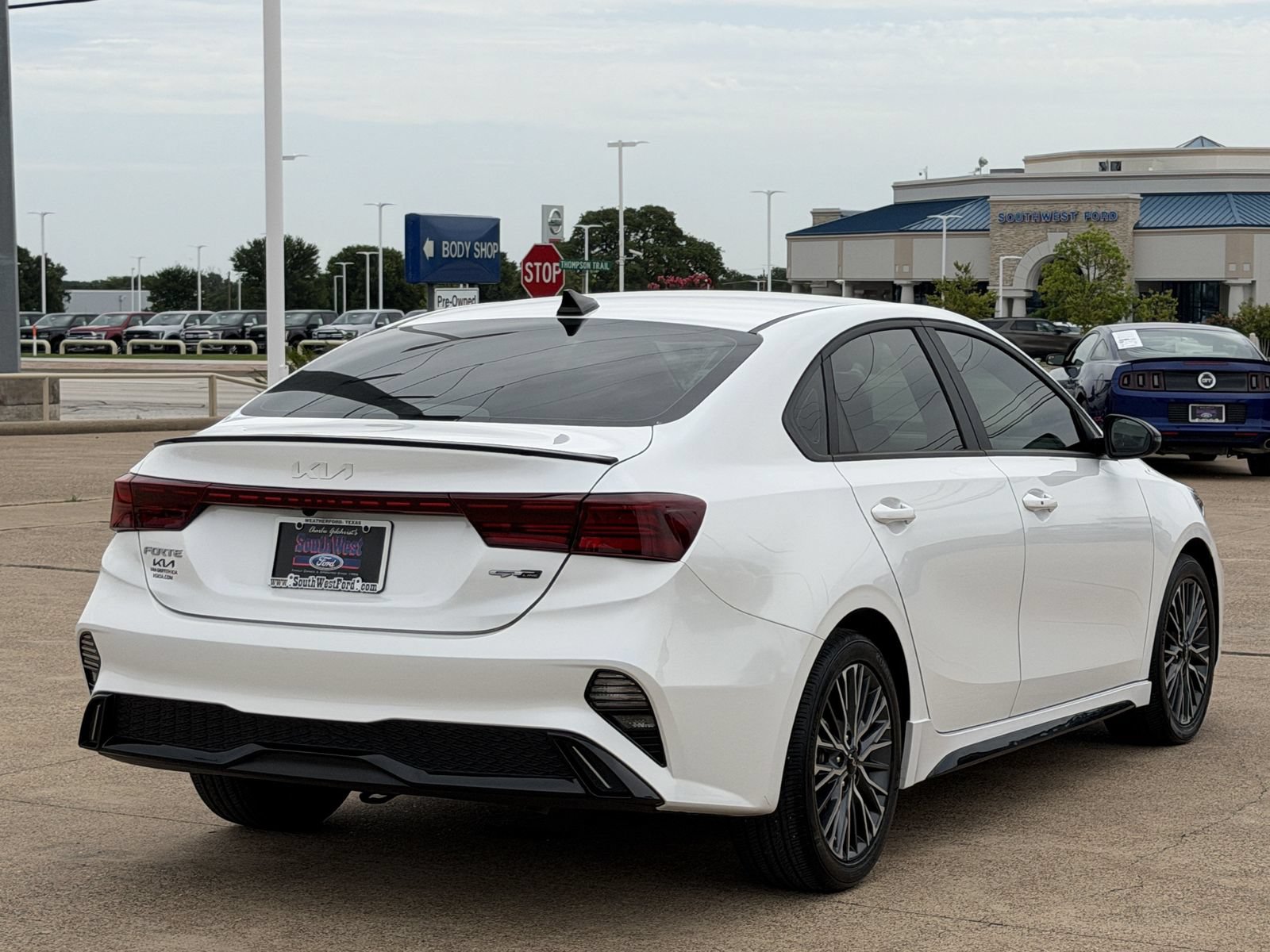 Used 2024 Kia Forte GT-Line w/ GT-Line Premium Package FWD image 4