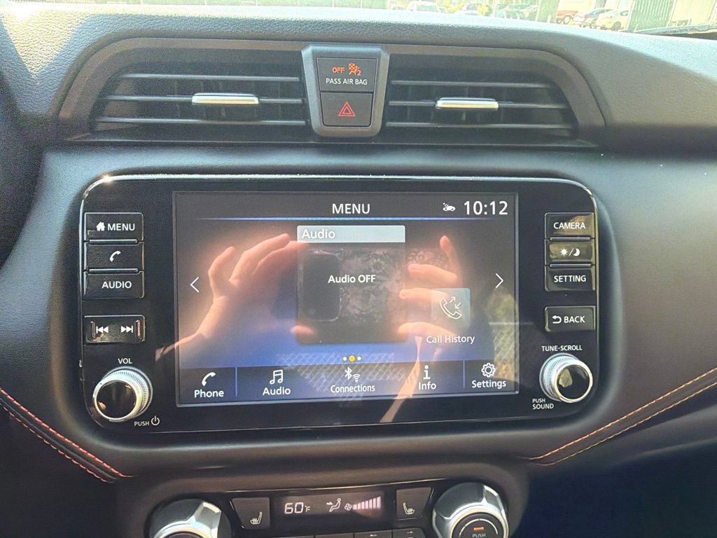 Used 2025 Nissan Versa SR FWD image 36