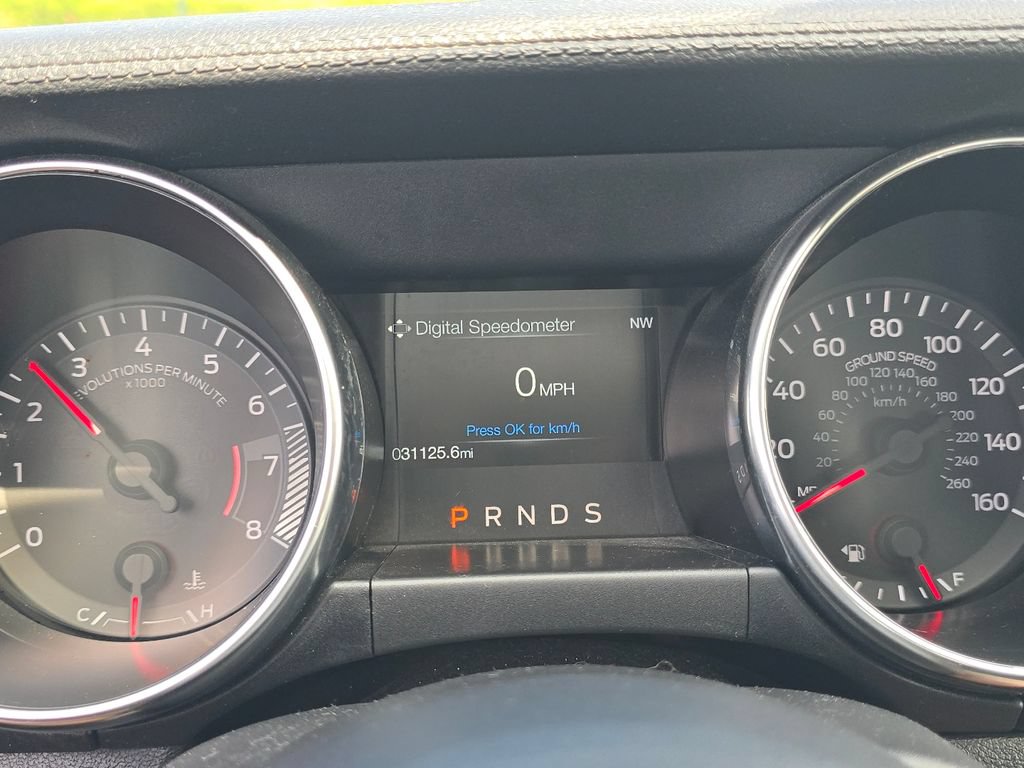 Used 2018 Ford Mustang Coupe RWD image 23