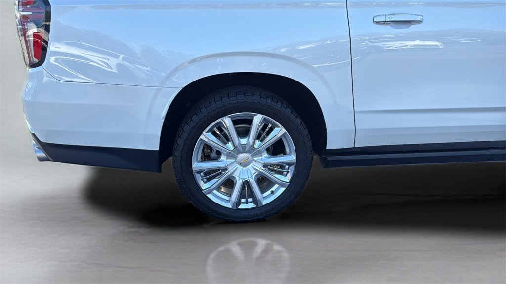 Used 2021 Chevrolet Suburban High Country image 23