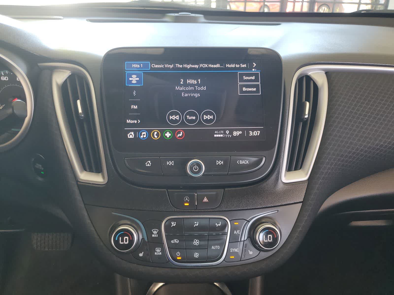 Used 2025 Chevrolet Malibu LT FWD image 15