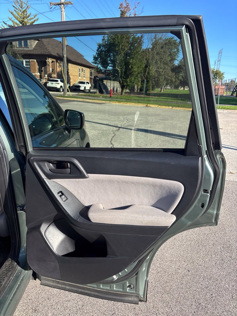 Used 2015 Subaru Forester 2.5i Premium AWD/4WD image 14