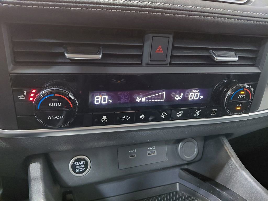 Used 2023 Nissan Rogue S image 26