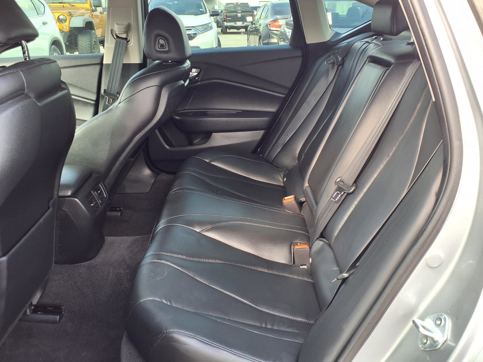 Used 2023 Acura TLX image 18