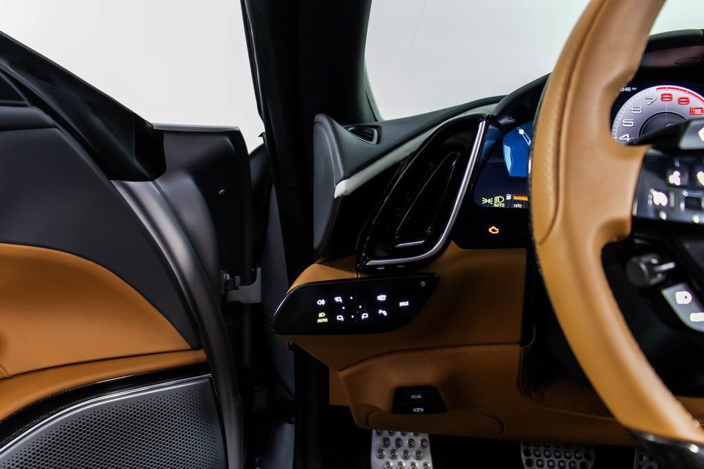 Certified 2025 Ferrari Roma Spider image 38