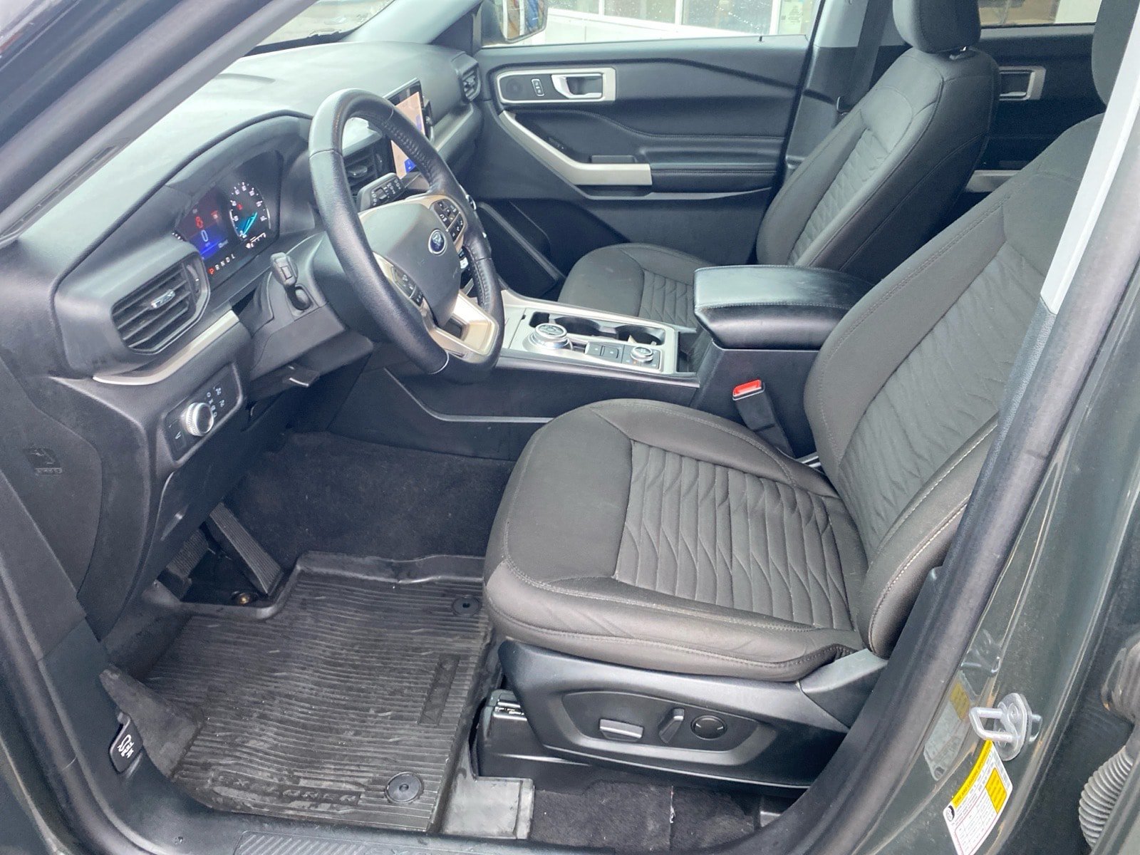 Used 2021 Ford Explorer XLT AWD/4WD image 10