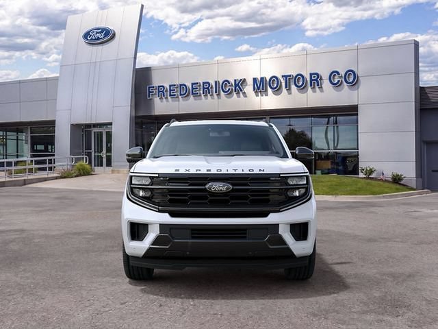 New 2027 Ford Expedition Platinum w/ Stealth Appearance Package AWD/4WD image 3