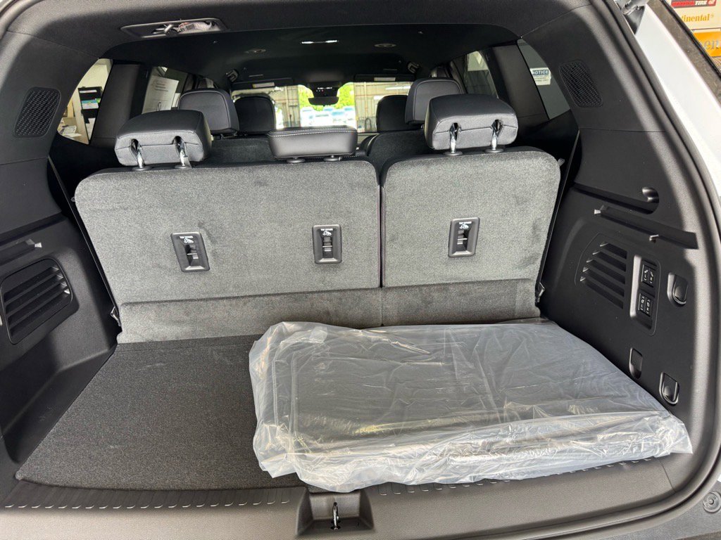 New 2026 Buick Enclave Preferred w/ Power Package image 8