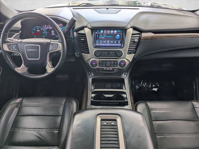 Used 2018 GMC Yukon XL Denali w/ Denali Ultimate Package AWD/4WD image 16