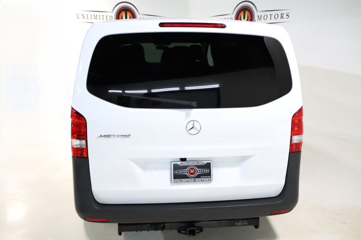 Used 2023 Mercedes-Benz Metris Passenger image 26