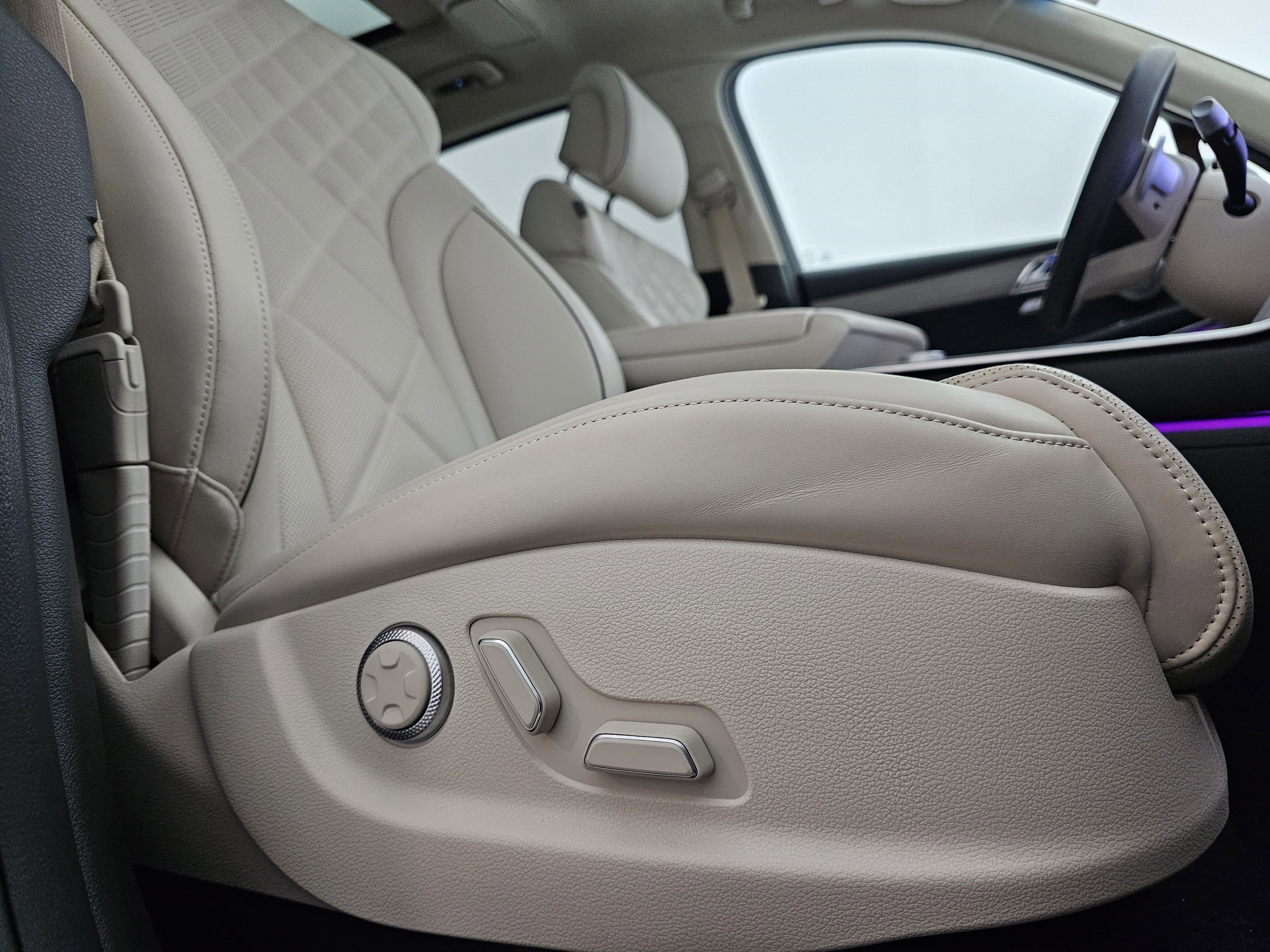 Used 2025 Genesis GV80 3.5T Prestige image 17