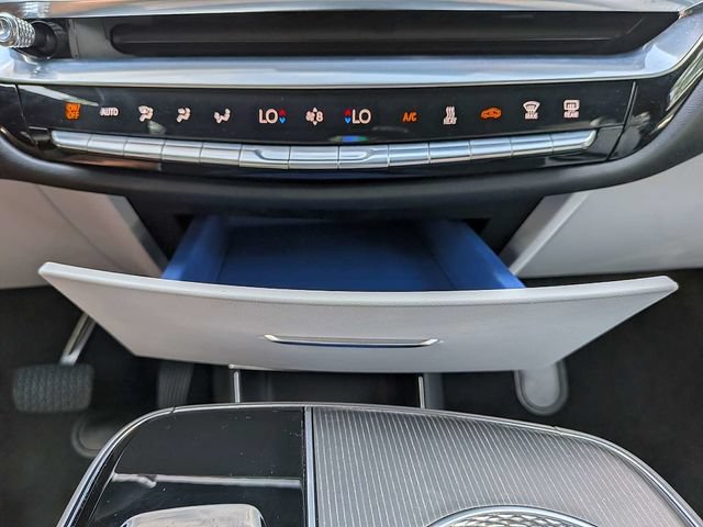 Certified 2024 Cadillac Lyriq Luxury AWD/4WD image 29