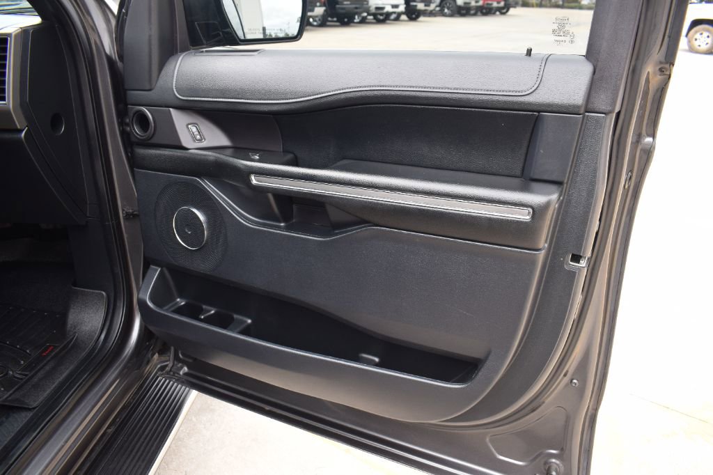 Used 2018 Ford Expedition XLT w/ Equipment Group 202A image 17