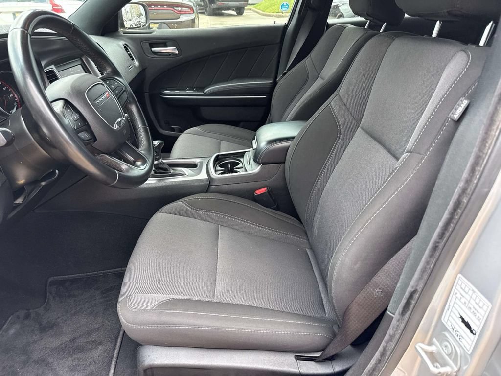 Used 2022 Dodge Charger SXT RWD image 16
