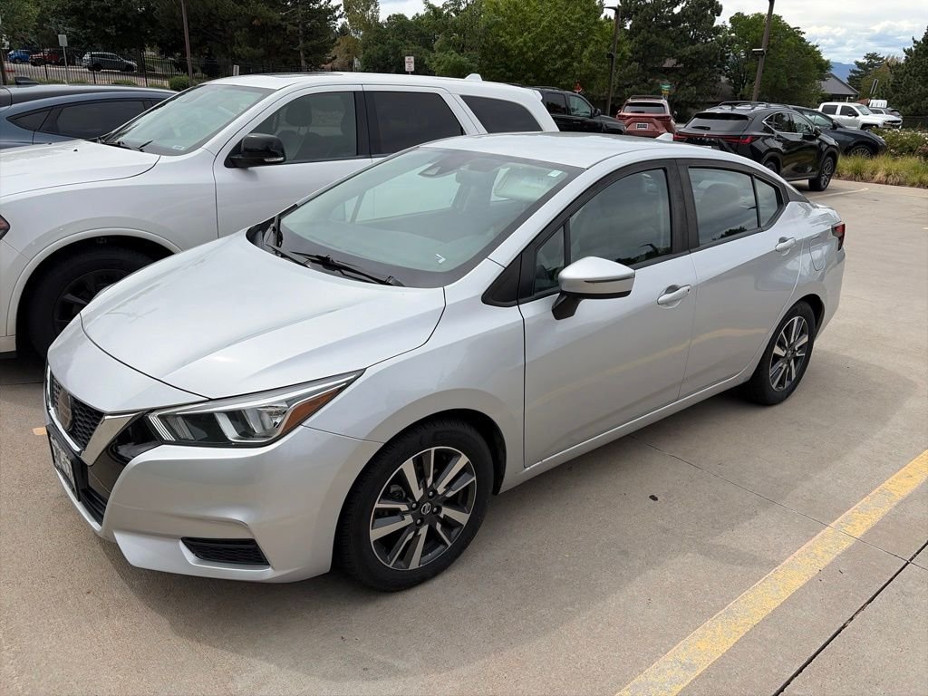 Used 2021 Nissan Versa SV FWD image 2