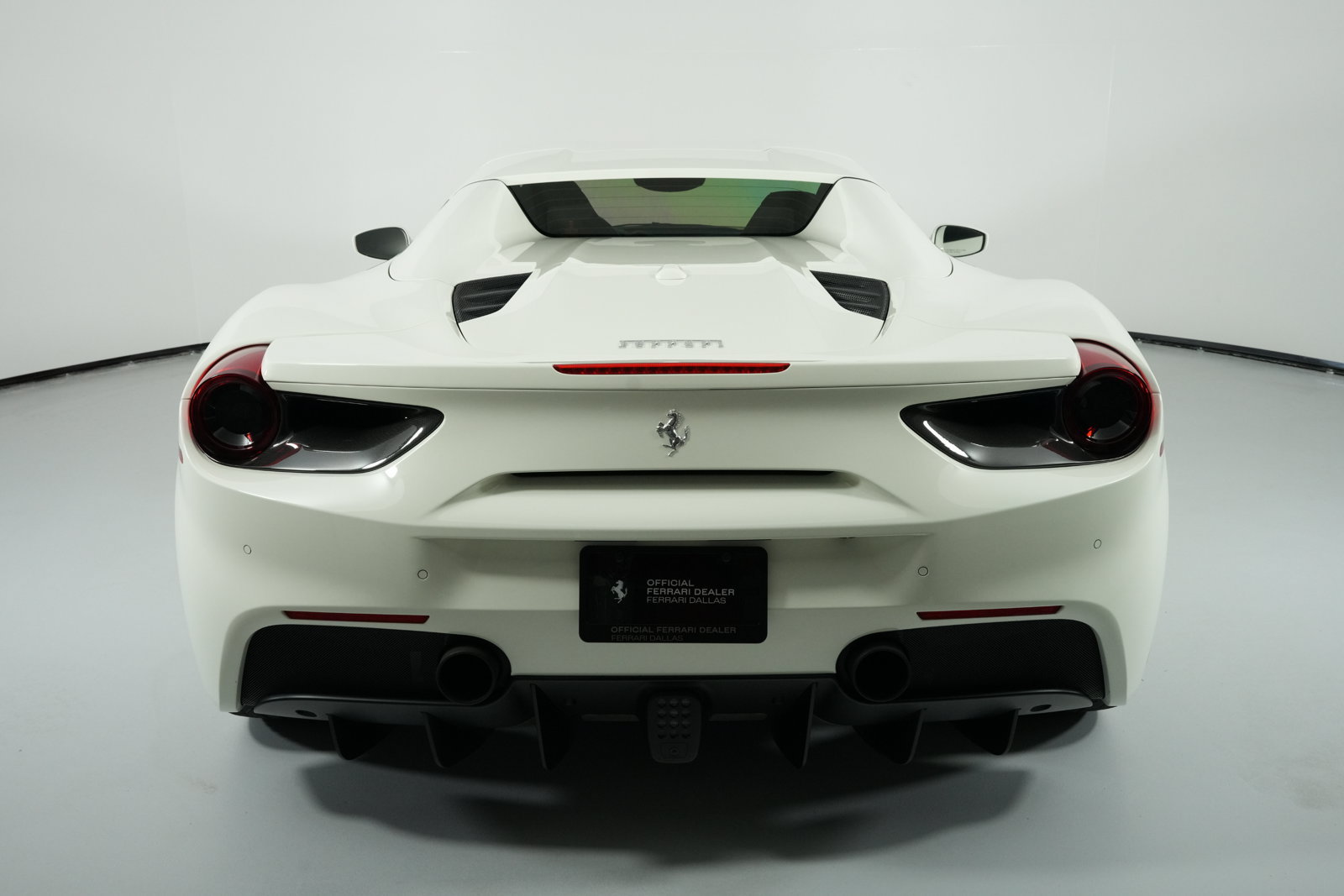 Used 2019 Ferrari 488 Spider RWD image 12