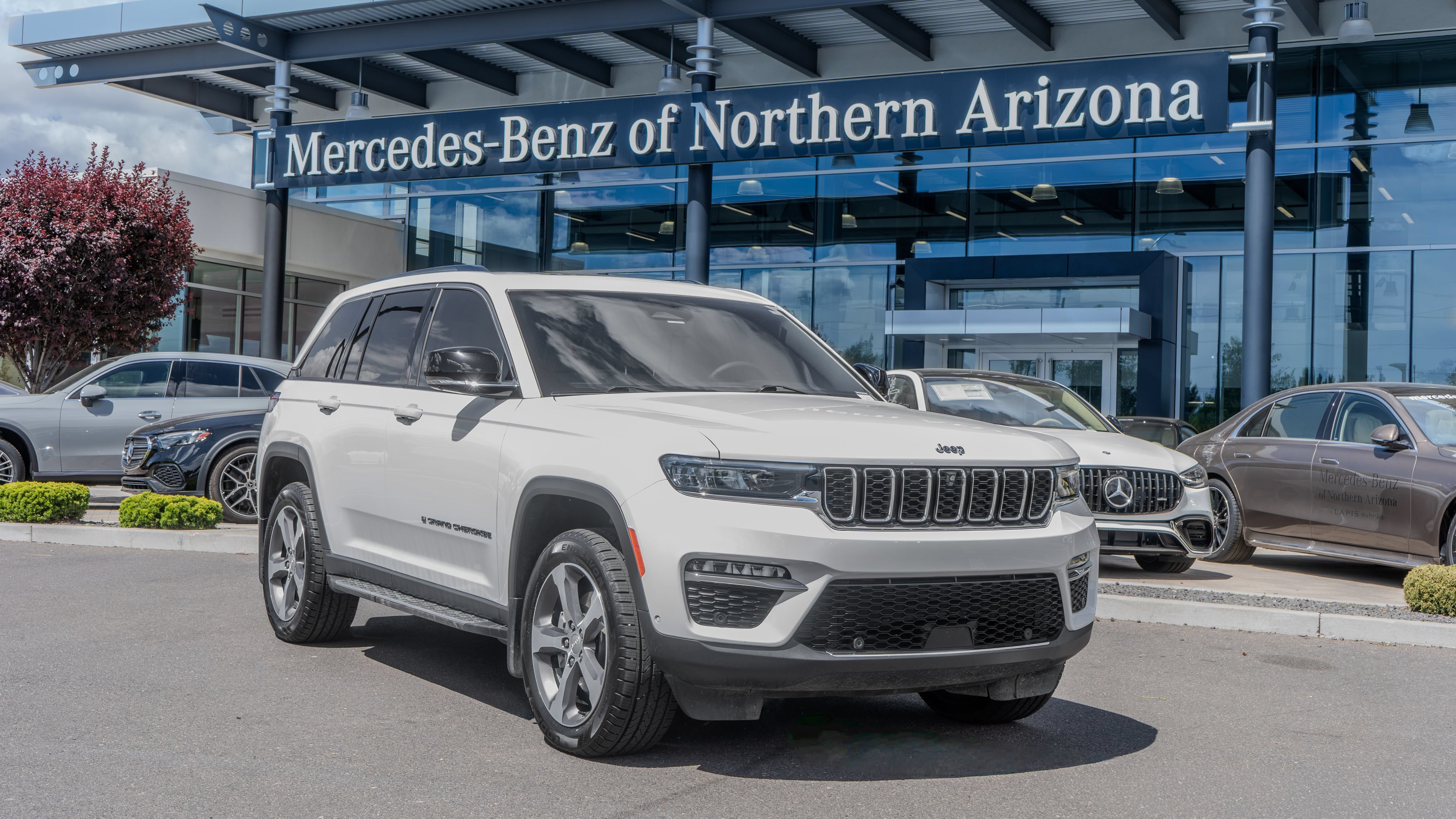 Used 2023 Jeep Grand Cherokee 4WD 4xe w/ Luxury Tech Group II