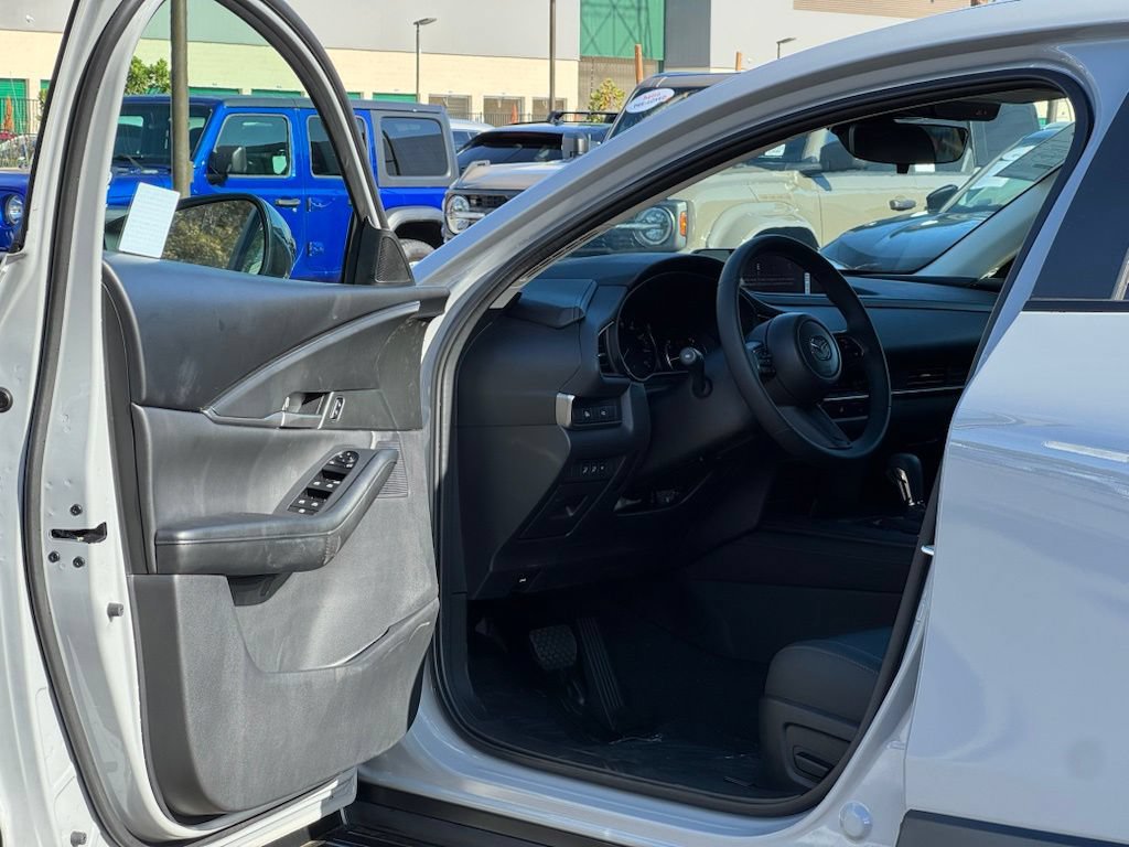 New 2026 MAZDA CX-30 AWD 2.5 S w/ Select Sport Pkg image 8