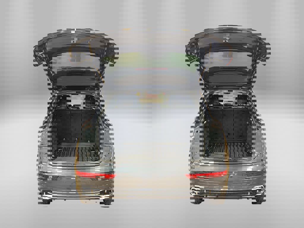 Used 2020 Audi SQ5 Prestige image 39