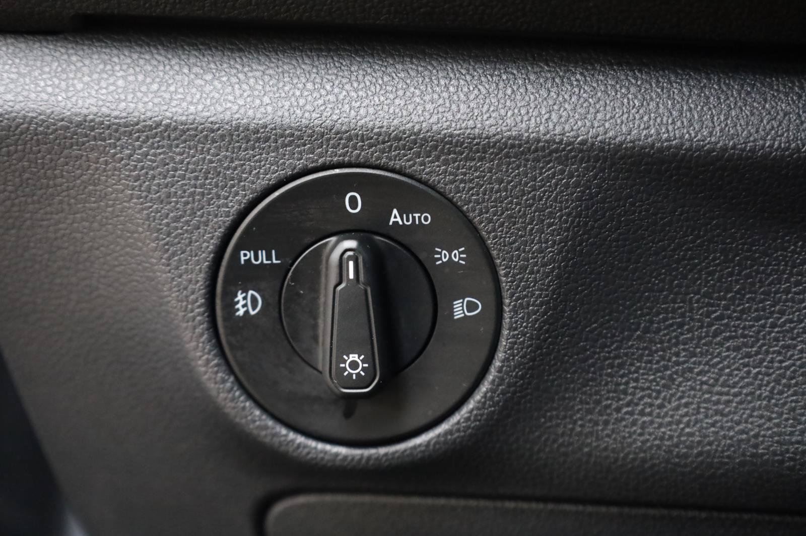 Used 2020 Volkswagen Jetta R-Line FWD image 36