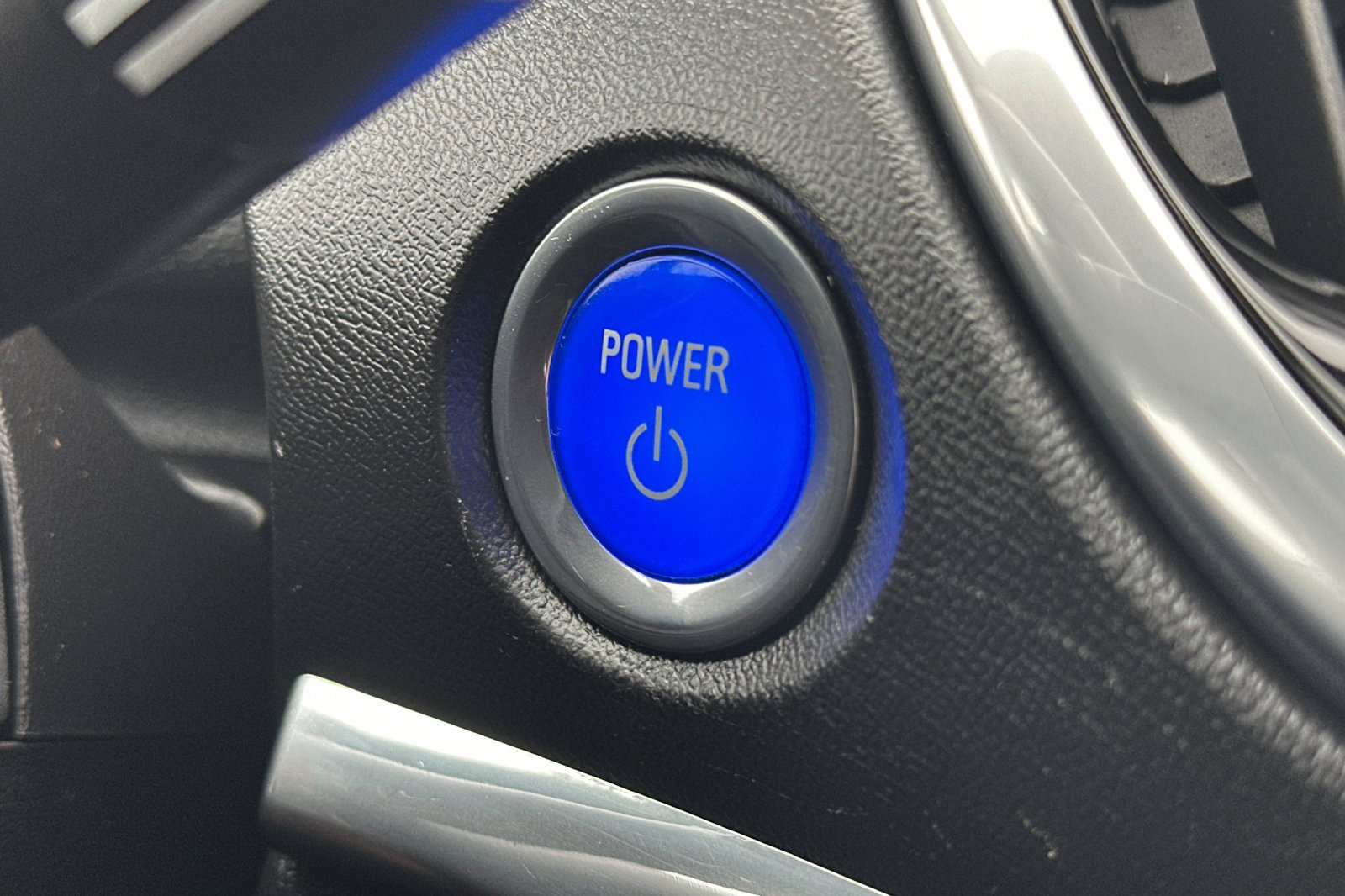 Used 2017 Chevrolet Volt Premier w/ Driver Confidence II Package image 27