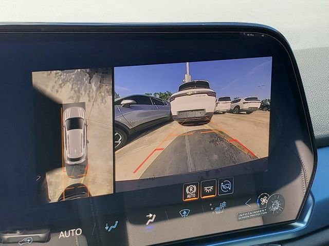 New 2026 Chevrolet Equinox EV LT image 12