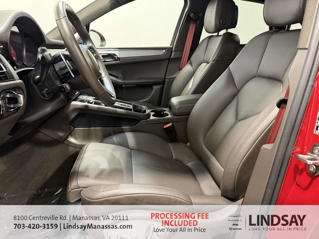 Used 2025 Porsche Macan Turbo AWD/4WD image 15