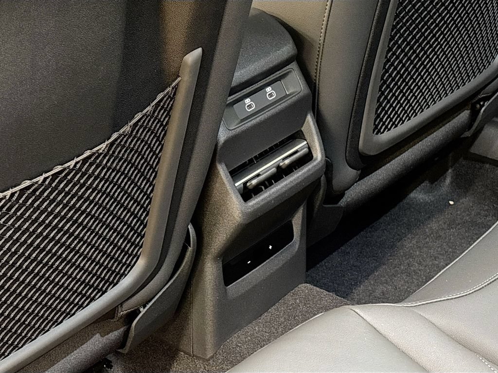 New 2026 Audi Q3 quattro 2.0T AWD/4WD image 17