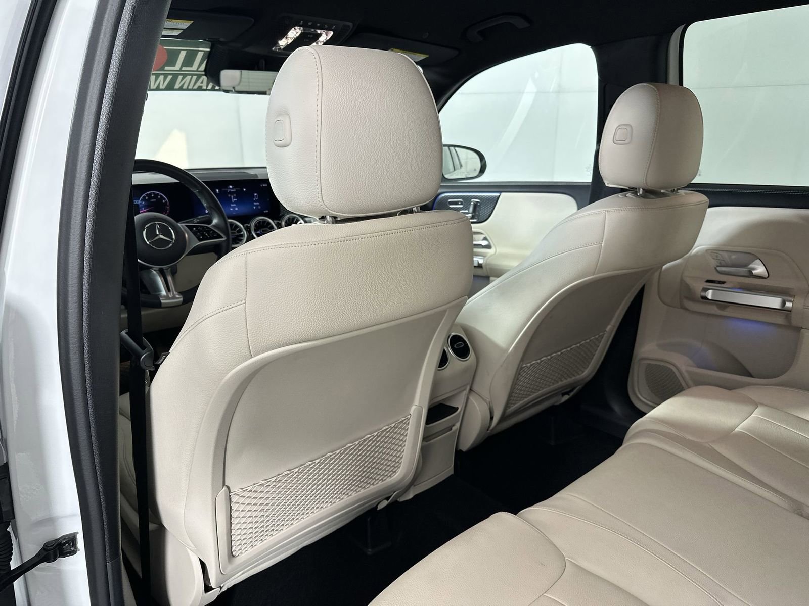 Used 2025 Mercedes-Benz GLB 250 image 23