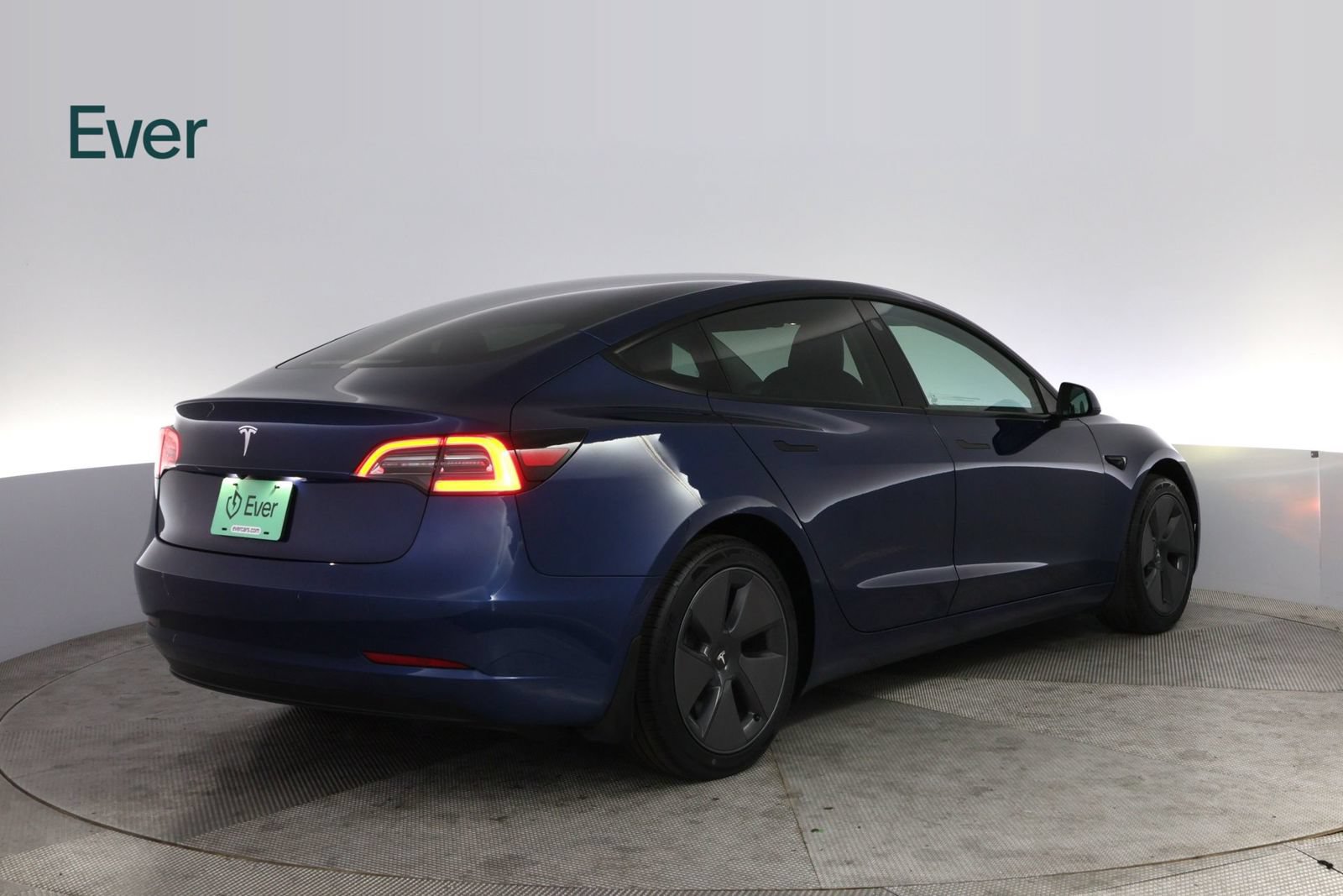 Used 2022 Tesla Model 3 RWD image 3