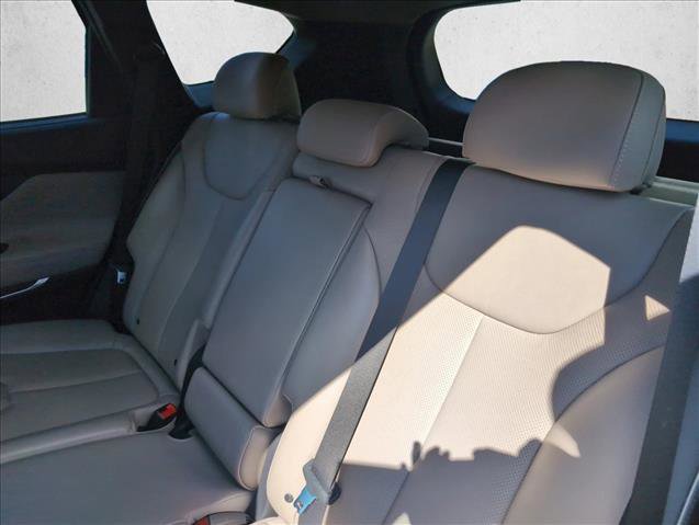 Used 2021 Hyundai Santa Fe SEL w/ Convenience + Premium Package image 19