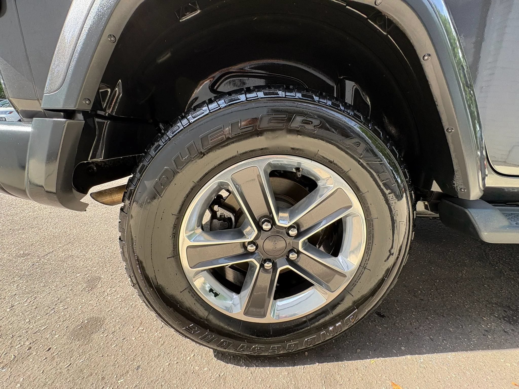 Used 2019 Jeep Wrangler Unlimited Sahara w/ LED Lighting Group AWD/4WD image 53