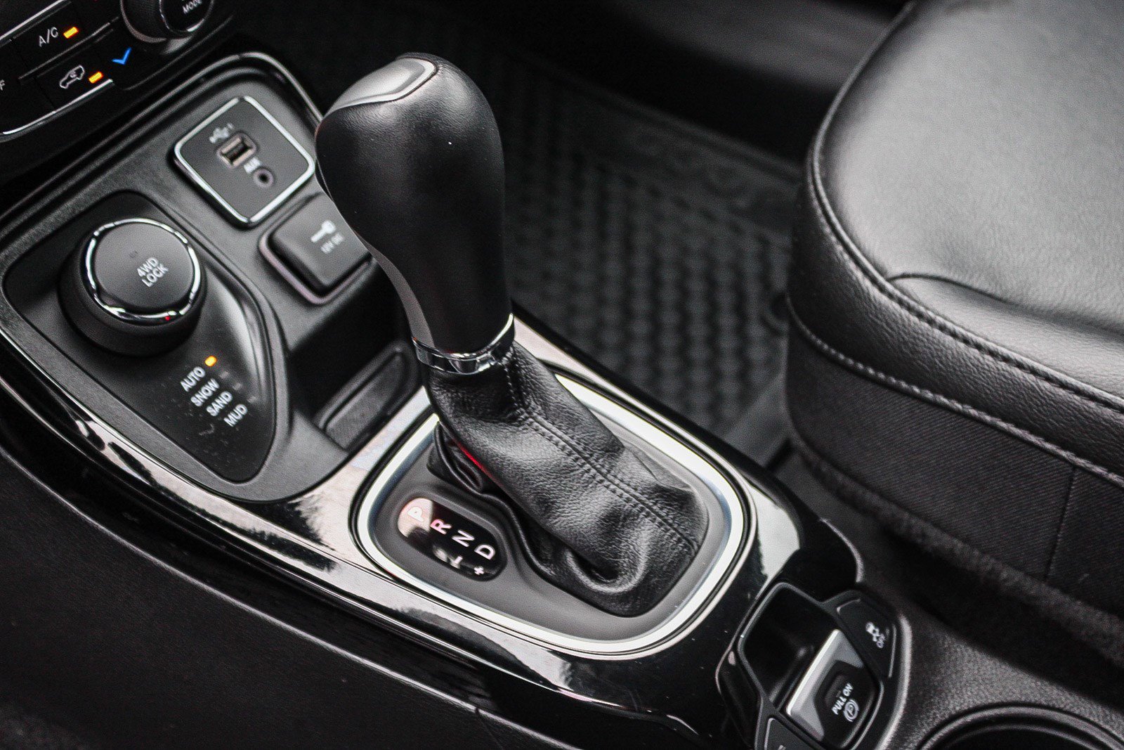 Used 2020 Jeep Compass Latitude image 20