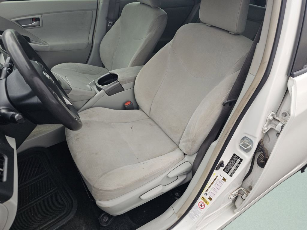 Used 2014 Toyota Prius Two image 6