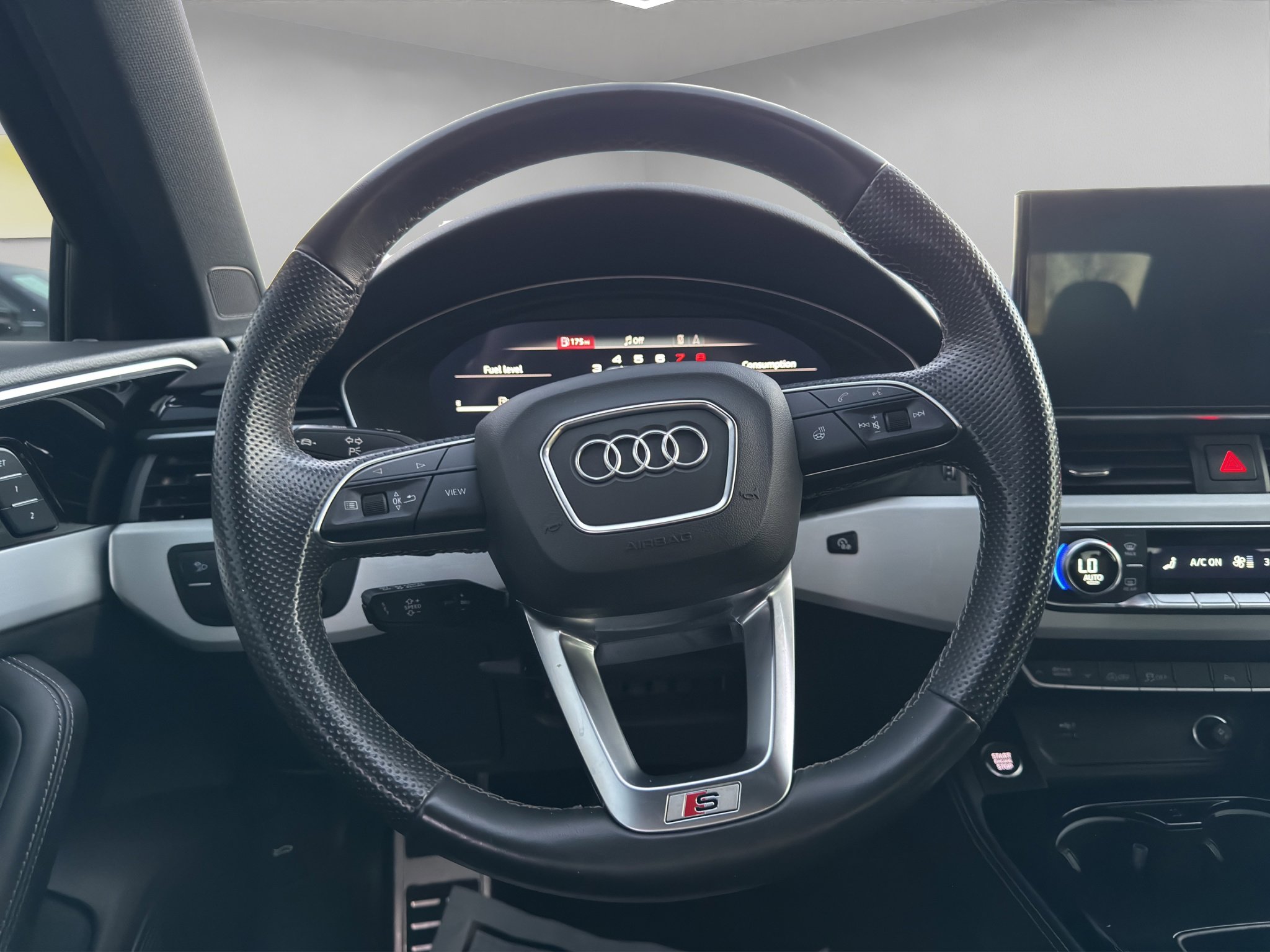 Used 2023 Audi A4 2.0T Premium Plus w/ Premium Plus Package image 10