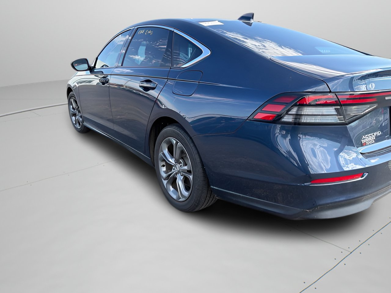 Used 2024 Honda Accord EX image 11