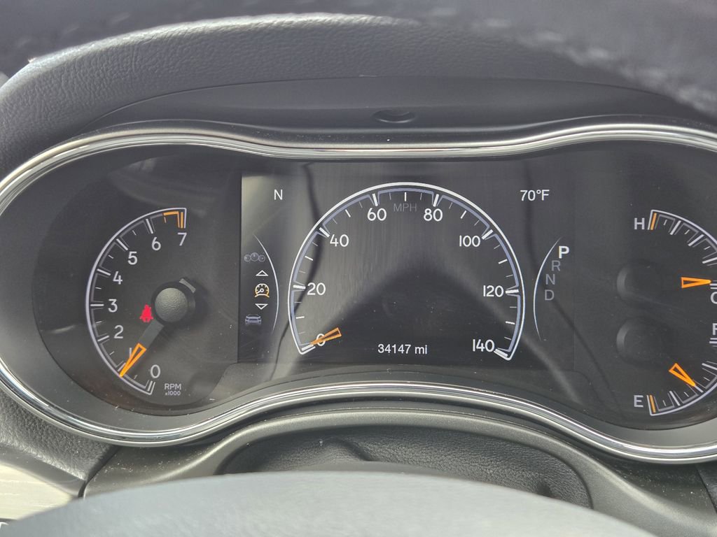 Used 2021 Jeep Grand Cherokee Limited image 10