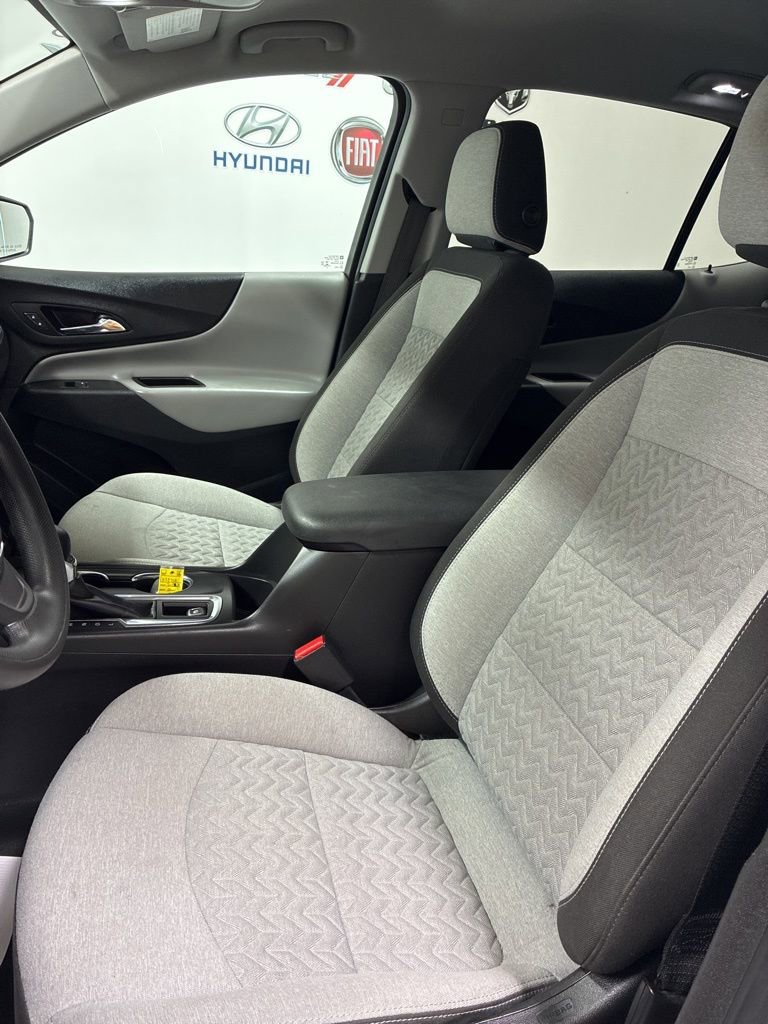 Used 2022 Chevrolet Equinox LS w/ LS Convenience Package AWD/4WD image 9