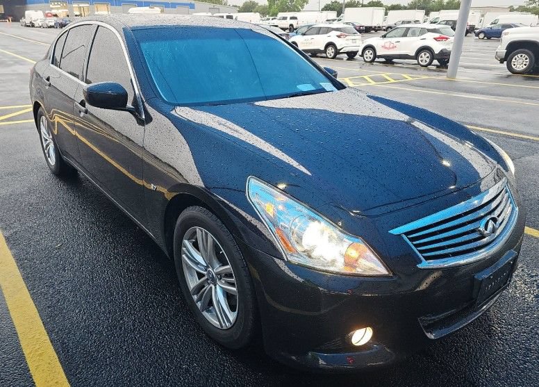 Used 2015 INFINITI Q40 w/ Navigation Package