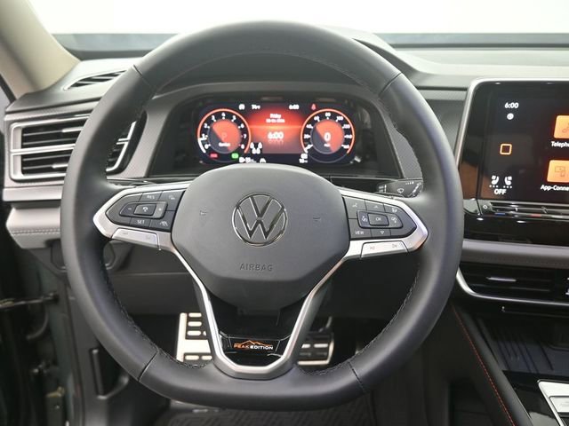 New 2026 Volkswagen Atlas Peak Edition image 32