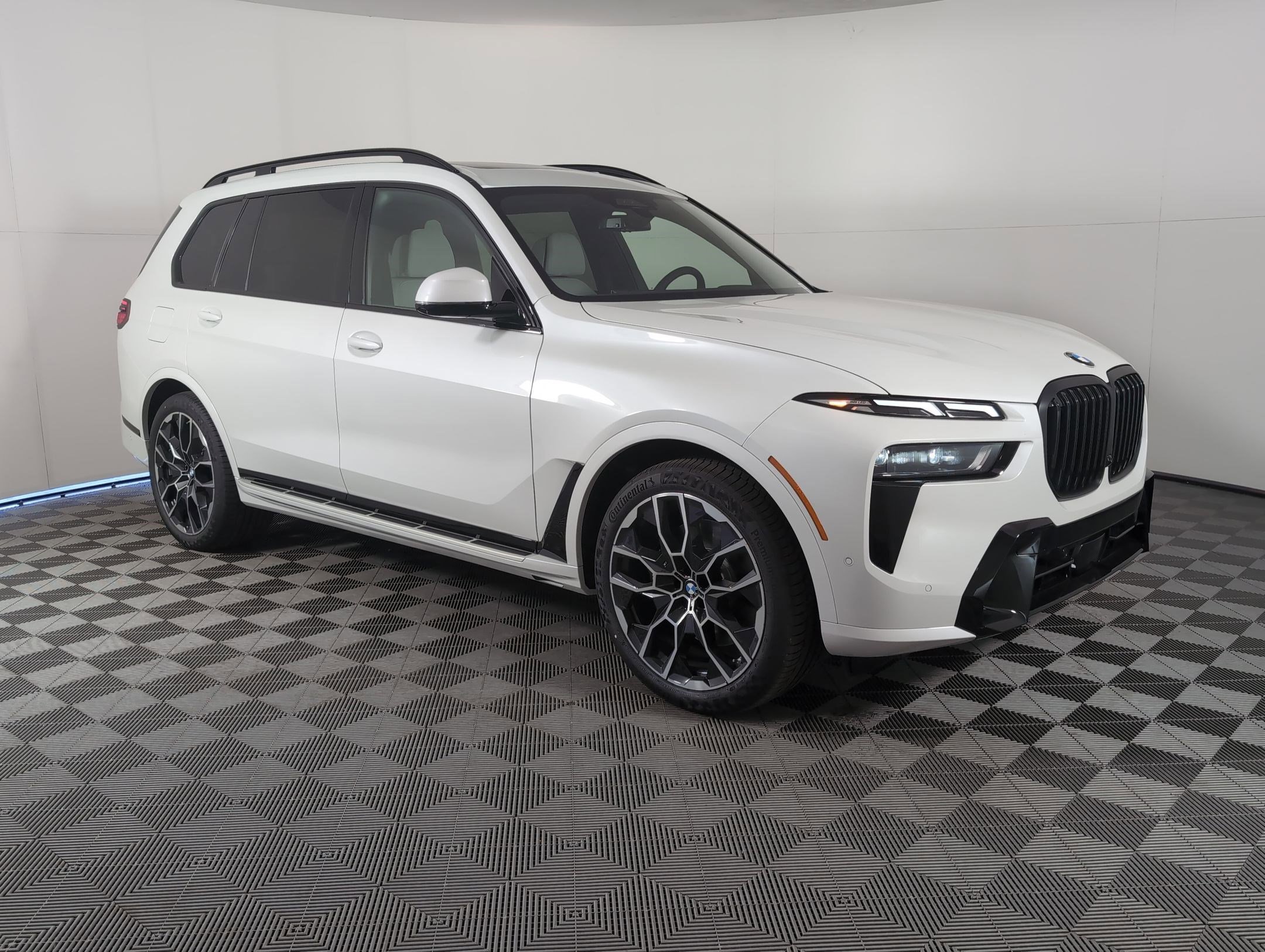 New 2026 BMW X7 xDrive40i w/ M Sport Package image 6