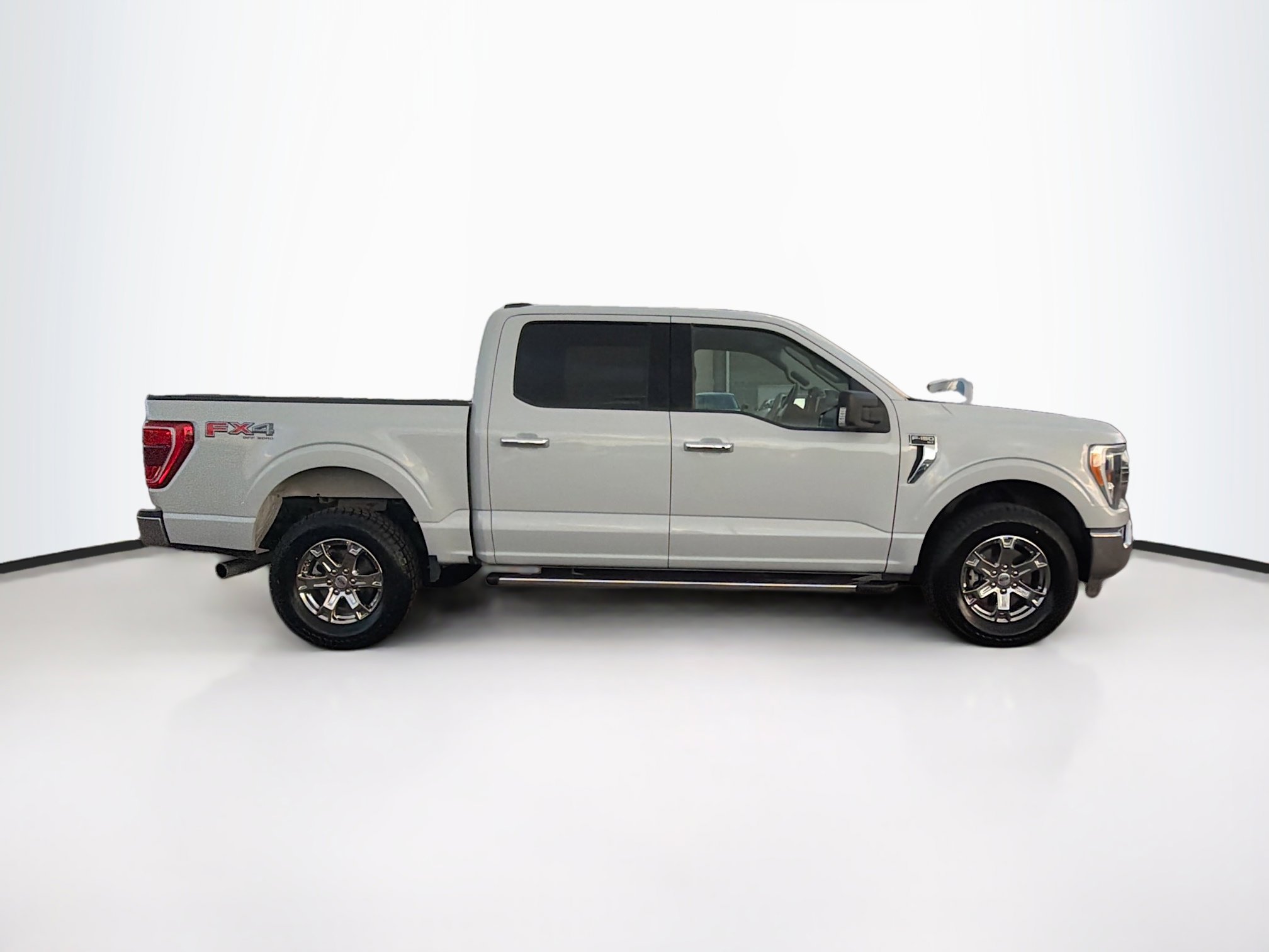 Used 2022 Ford F150 XLT w/ Equipment Group 302A High image 10